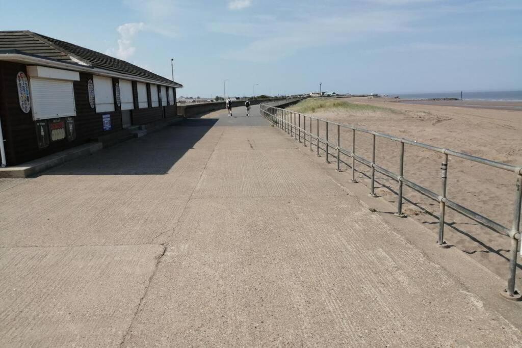 Beachside, Family-friendly, Wifi, 6 Berth Caravan 19 In